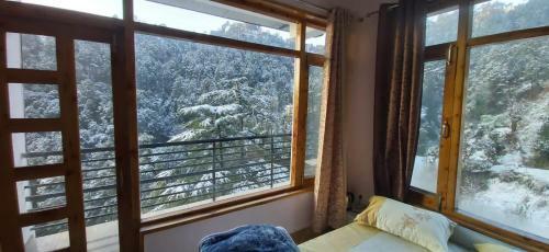 Bed & Breakfast Solitude Home Stay