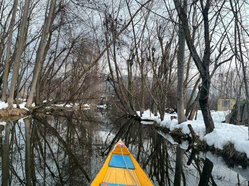 Bed & Breakfast Retreet Group Of Houseboats