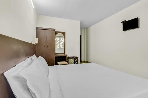 Hotel Oyo 87104 Kalapurackal Residency