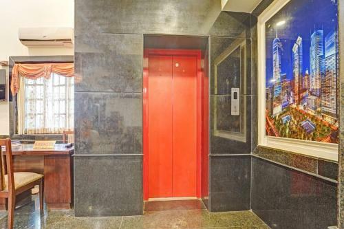 Collection O 83580 Hotel Royal