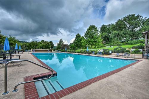 Dillard Cabin With Community Amenities In Sky Valley
