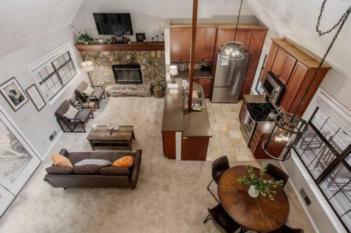 Entire Cozy City Cabin-tvs In Every Room!