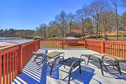 Lakefront Cottage With Boat Slip And Sun Deck!