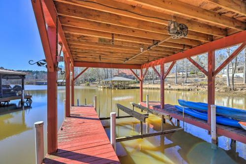 Lakefront Cottage With Boat Slip And Sun Deck!
