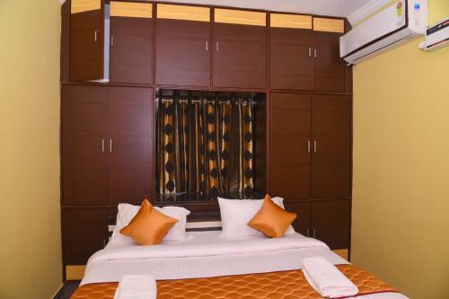 Four Seasons Home Stay