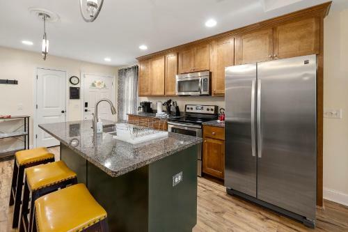 Beautifully Appointed 3 Bed - 2 Bath Cottage In Glynn Haven On St Simons!