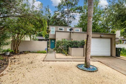Beautifully Appointed 3 Bed - 2 Bath Cottage In Glynn Haven On St Simons!
