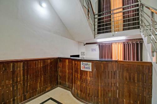 Hotel Capital O 84184 Pop Tavern Kazhakkottam