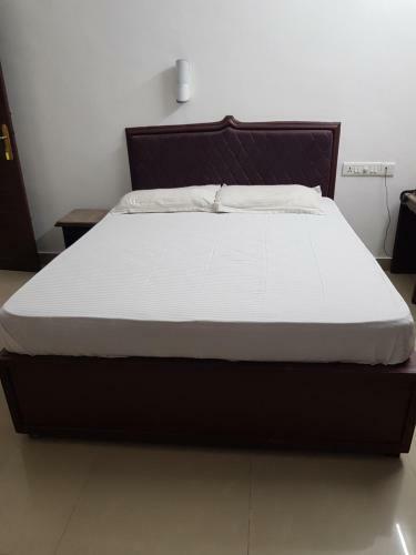 Hotel All Seasons Guest House