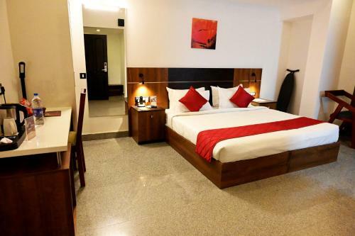 Hotel Thamburu International