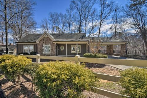 Spacious Lake Hartwell Home With Dock And Views!