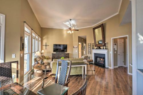 Lavonia Lake House With Private Dock And Bonfire!