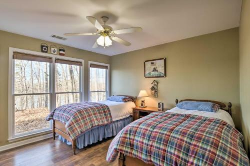 Lavonia Lake House With Private Dock And Bonfire!
