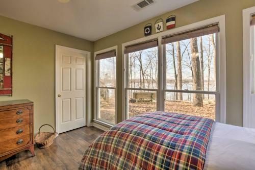 Lavonia Lake House With Private Dock And Bonfire!