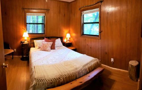 Mountain Laurel Cottage At Hearthstone Cabins And Camping - Pet Friendly