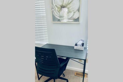 Cozy Chic Hideaway ( 4 Bedroom Townhome)