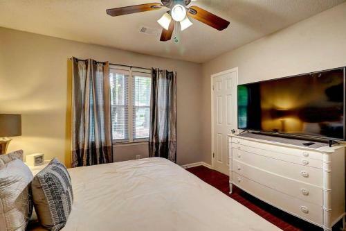 Villa Kennesaw Oasis -private Pool Comfy 4bdr Sleeps 14+