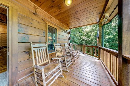 Creekside Hideaway