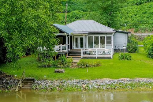 Copper Basin River House