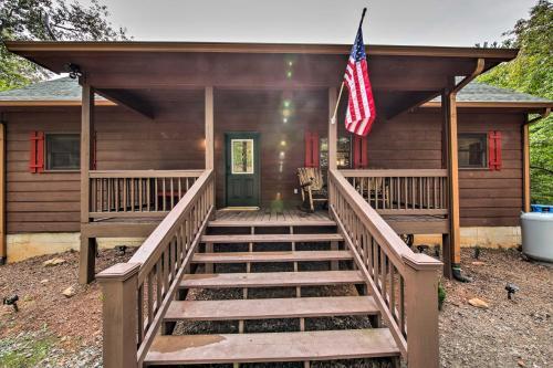 Serene Escape With Game Room And Resort Amenities