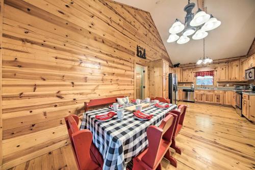 Serene Escape With Game Room And Resort Amenities