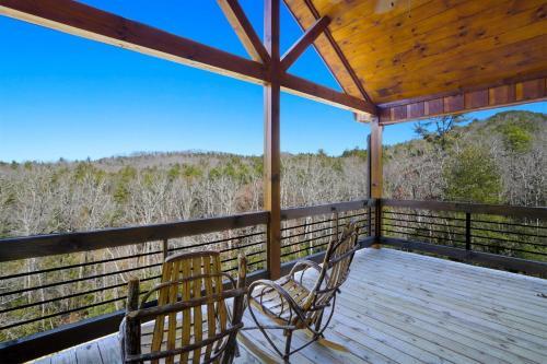 Hooch Holler- Newly Built, Sensational, Rustic Meets Modern, Mountain Cabin