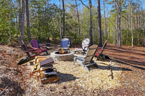 Hooch Holler- Newly Built, Sensational, Rustic Meets Modern, Mountain Cabin