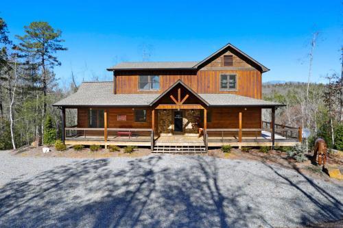 Hooch Holler- Newly Built, Sensational, Rustic Meets Modern, Mountain Cabin