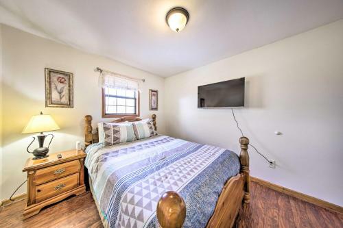 Pet-friendly Mineral Bluff Cabin With Hot Tub!