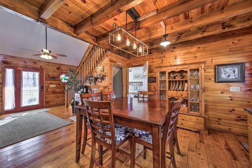 Pet-friendly Mineral Bluff Cabin With Hot Tub!