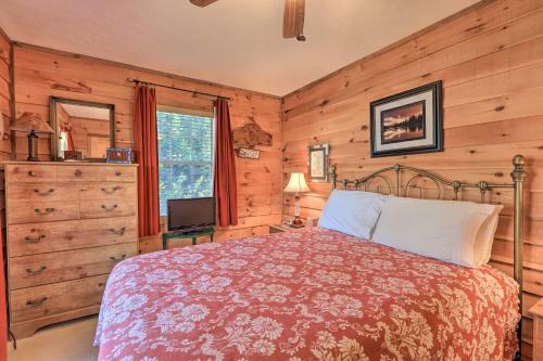 Lakefront Sparta Cottage With Decks And Boat Dock