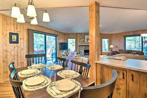 Woodsy Sky Valley Cottage, 8 Mi To Dillard!