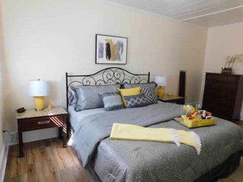 Lawrence Village Bed And Breakfast