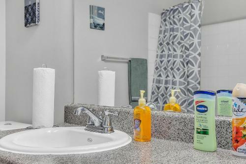 Apartamento Oasis Getaway!!! Only Miles From Atl & Attractions Apts