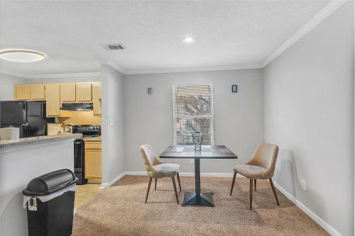 Apartamento Oasis Getaway!!! Only Miles From Atl & Attractions Apts