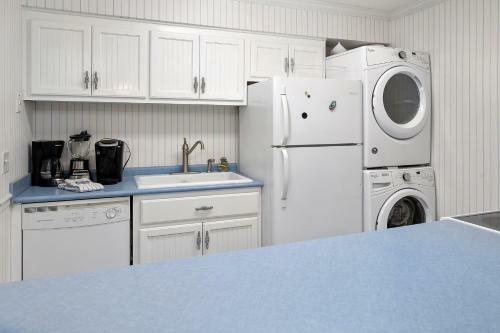 Updated Ocean Walk Condo