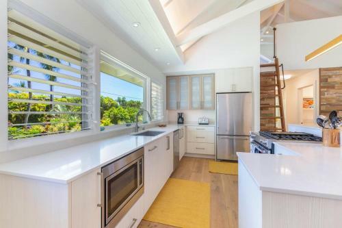 Ka Hale Olu At Anini Beach Home