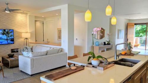 Maui Westside Presents - Luana Garden Villas 18c