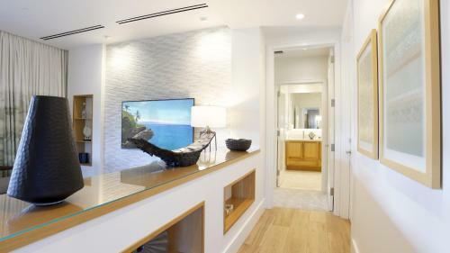 Maui Westside Presents - Luana Garden Villas 18c