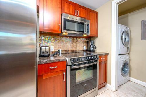 Apartamento K B M Resorts- Large 1bd, Upgraded, Private Balcony, Easy Pool And Beach Access