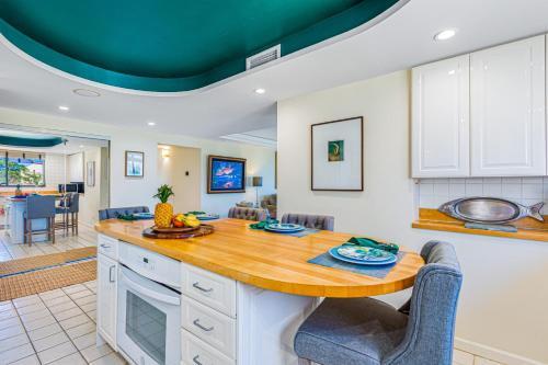 Apartamento Kahana Manor 701 2bd 2ba Oceanview Condo