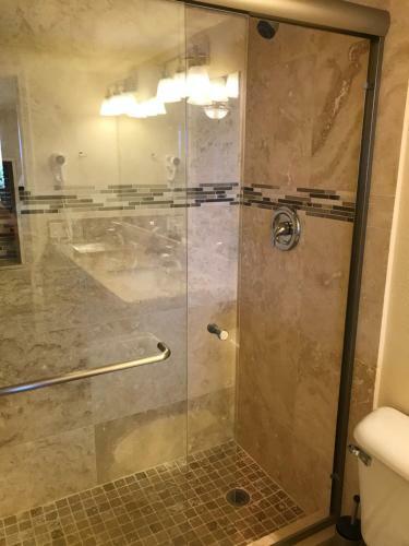 Apartamento Spacious & Modern Maui Condo Steps To The Beach!