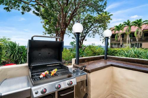 Kona Mansions#302