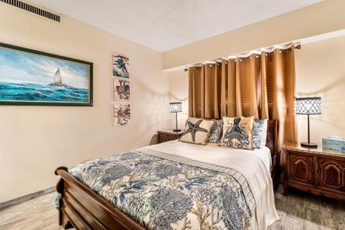 Kona Plaza 215