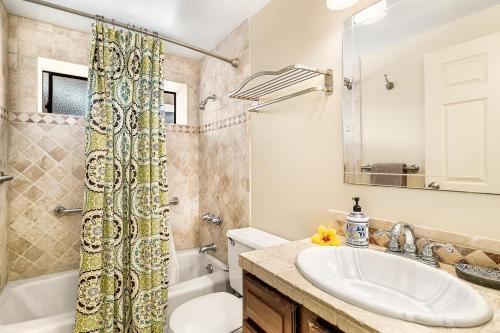Kona Plaza#113