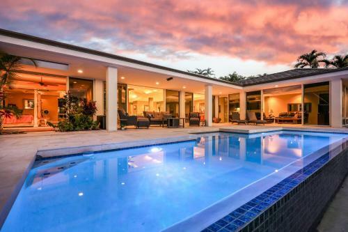 Dolphin House - Hawaii