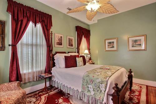 Bed & Breakfast Green Palm Inn