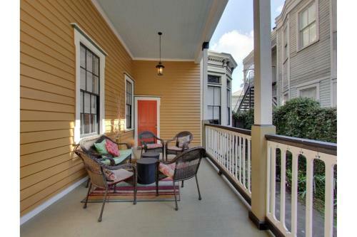 The Victorian Porch