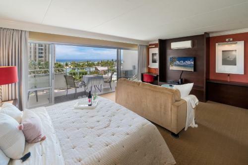 Apartamento @ Marbella Lane Executive Suite, Steps To Beach