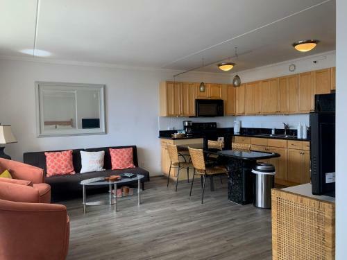 Apartamento Waikiki Banyan 1812 Spacious Tropical Oasis